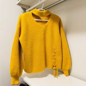Ginger Yellow Sweater with details - One Size